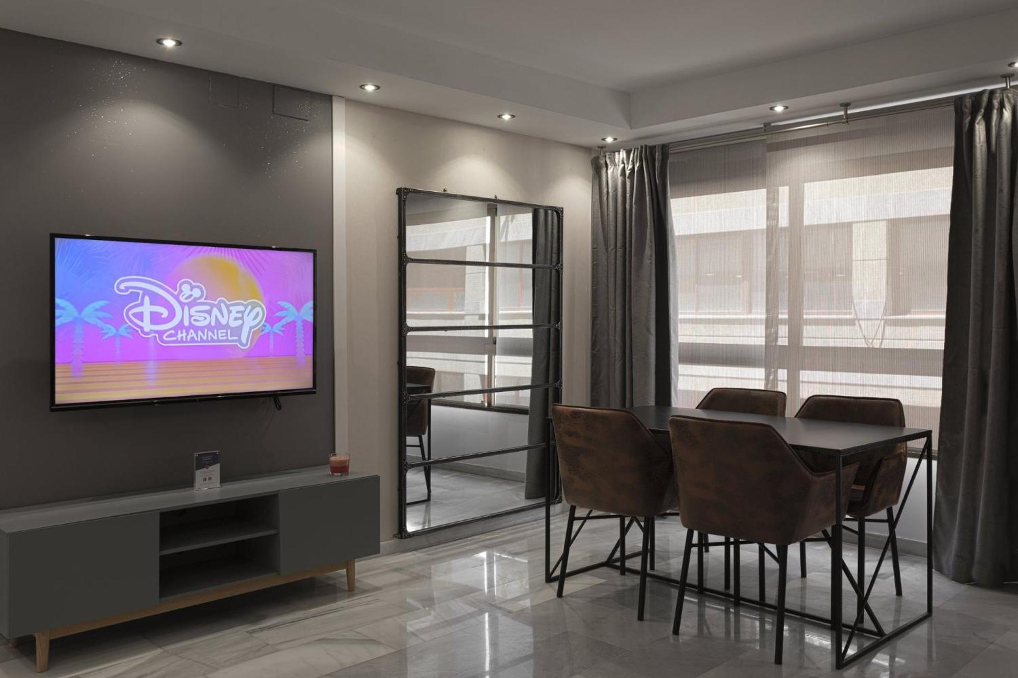 Beach Malagueta By Caleta Homes Málaga Esterno foto